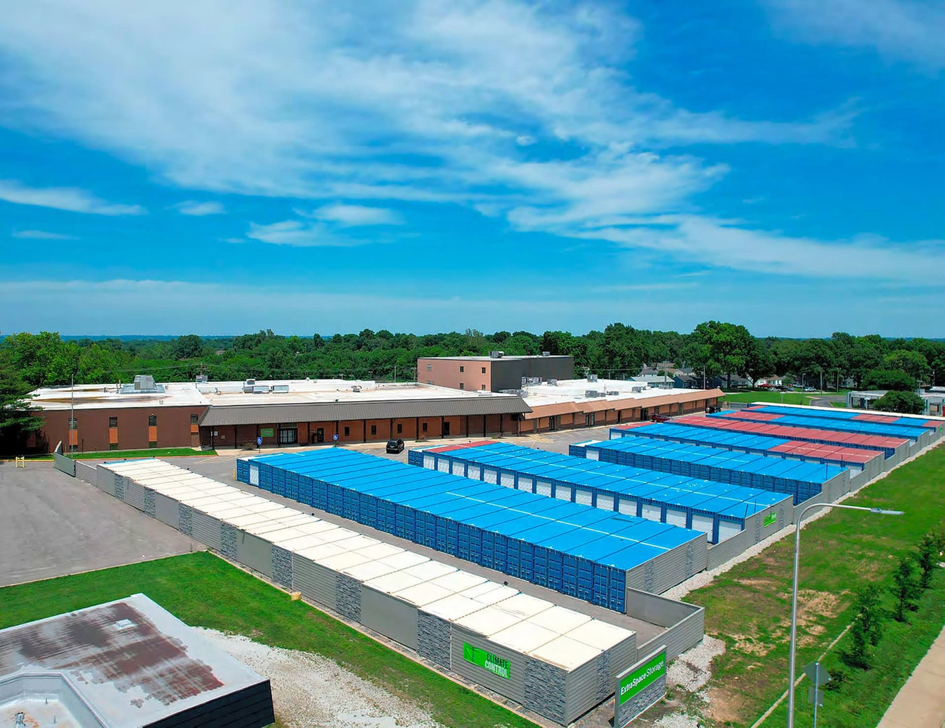 Extra Space Storage | 17306 E US Highway 24