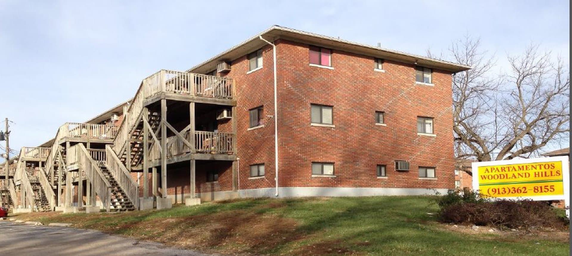 Woodland Hills Apartments